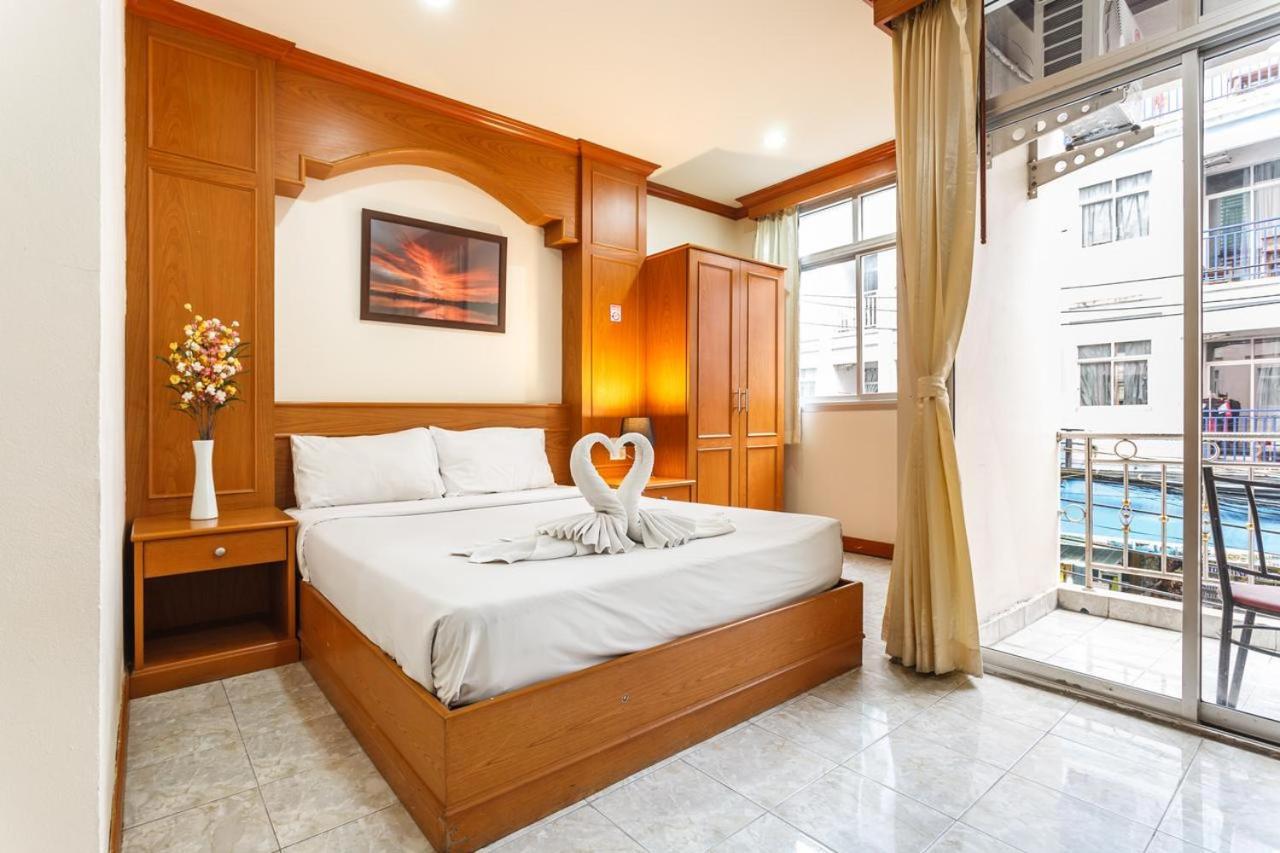 Oyo 739 Presley Guesthouse Phuket Patong Luaran gambar